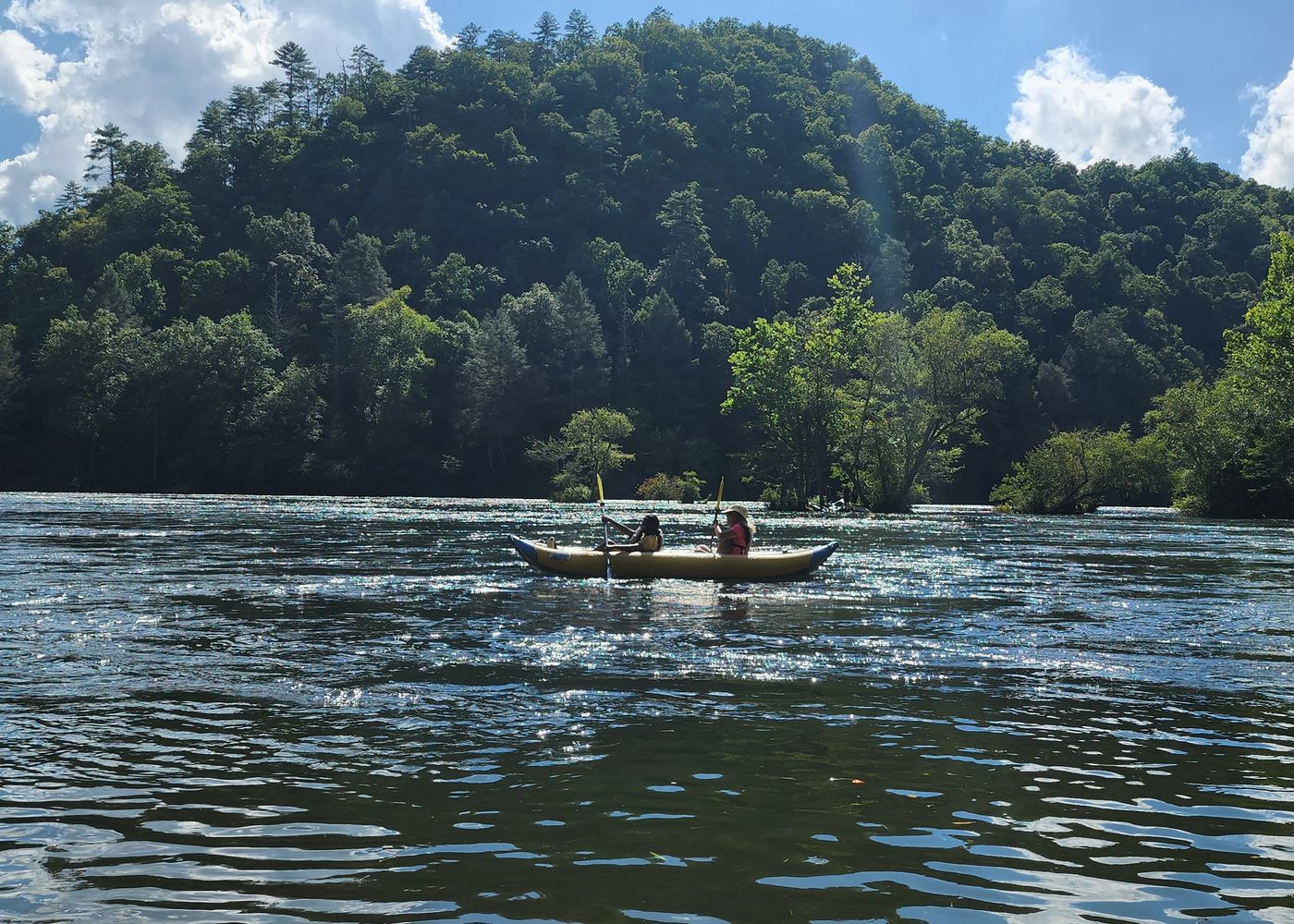 Scouts and parents kayaking on the Hiwassee River